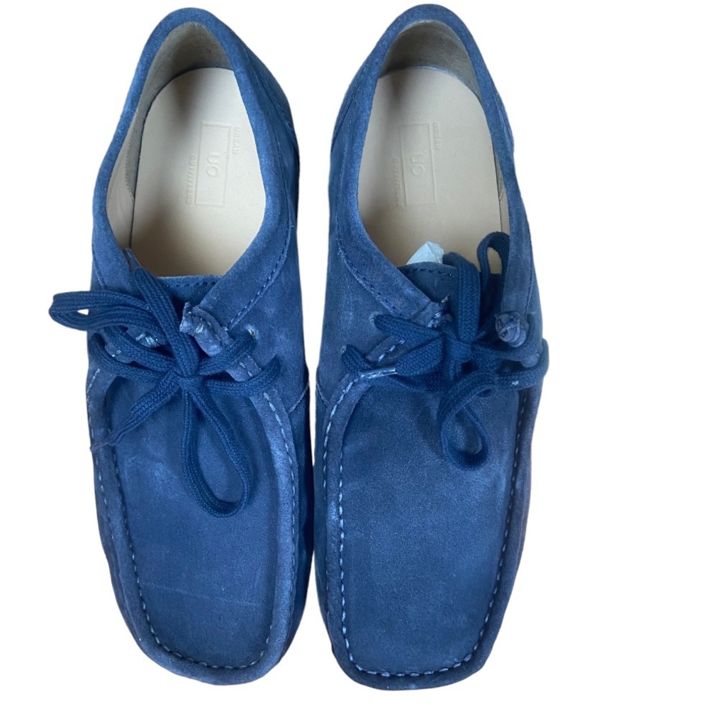 Wallabe style shoes